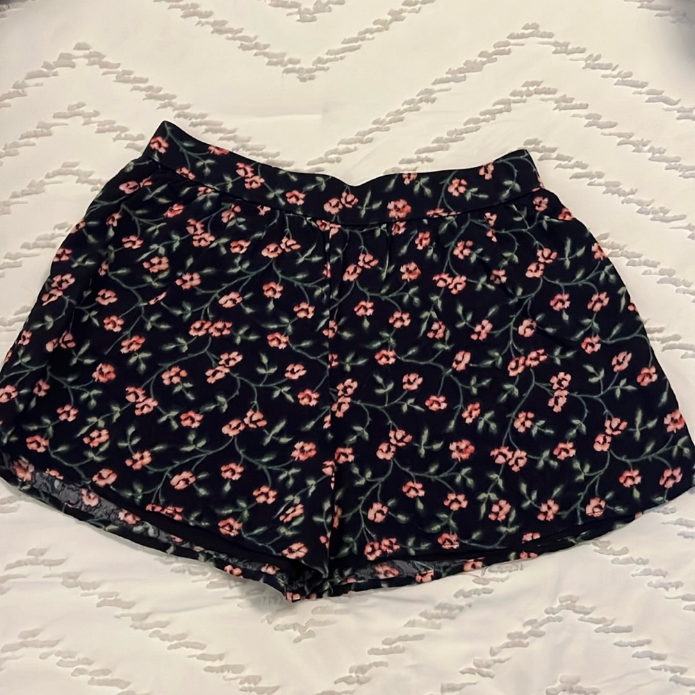 Abercrombie kids soft floral shorts with pockets
